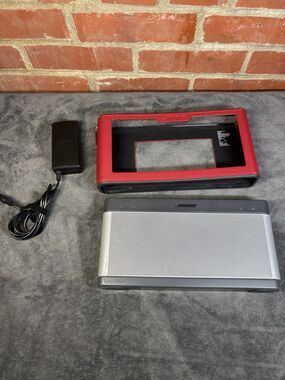 Bose SoundLink III Sound Link 3 Bluetooth Speaker with Case And AC Power Works
